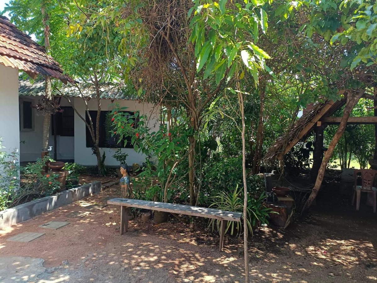 הבאראנה Mamisa Cafe, Home Stay מראה חיצוני תמונה